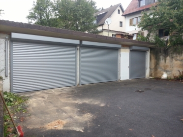 Garagenansicht Rolltore